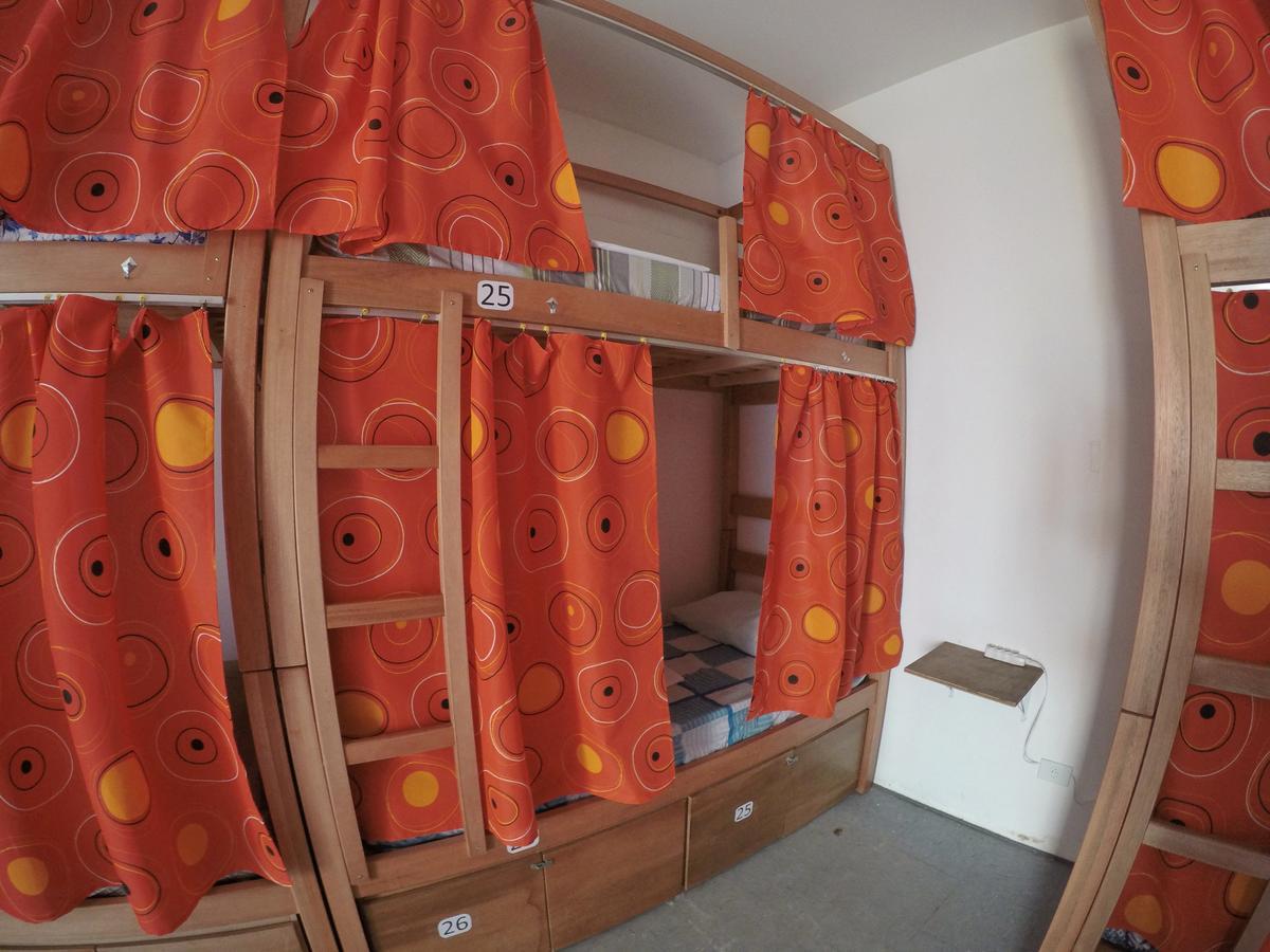 Cama em Dormitório Misto com 9 Camas